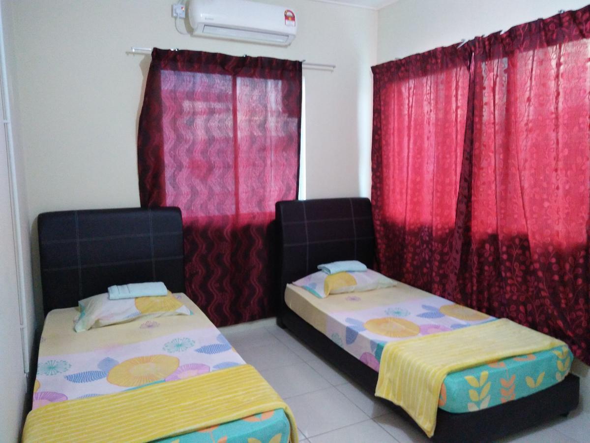 Sarinas Homestay Semporna Exterior photo